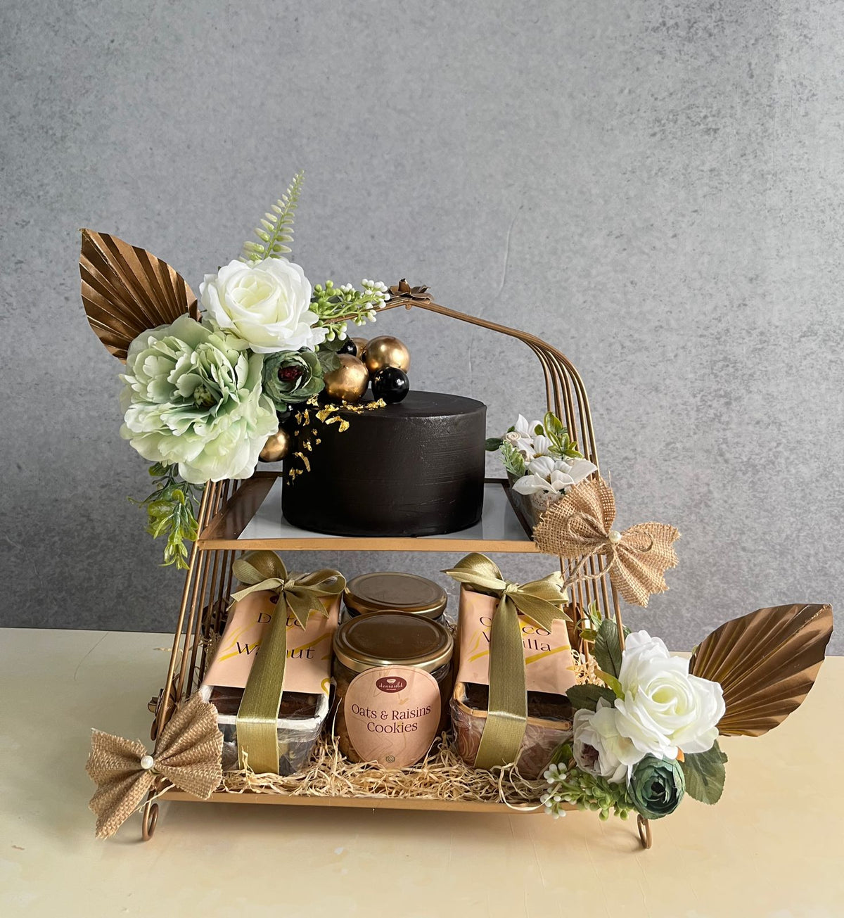 Cake Platters - Cake & Flower Combo